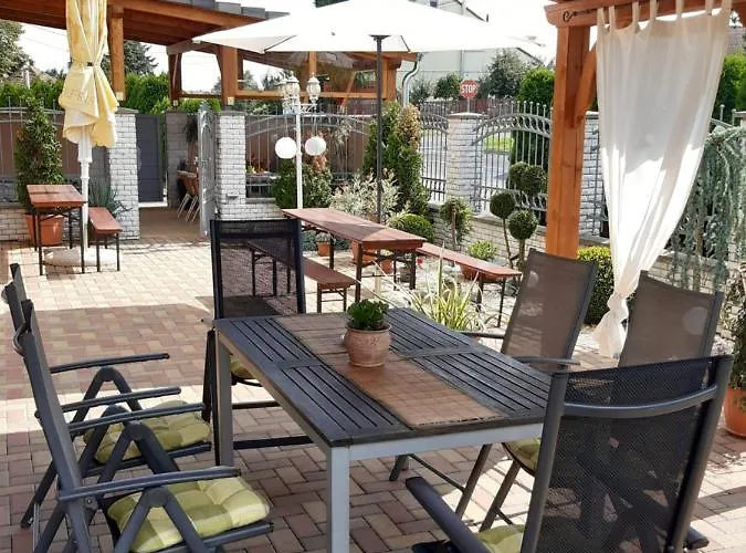 בית הארחה Farao Vendeghaz זלאגרסג