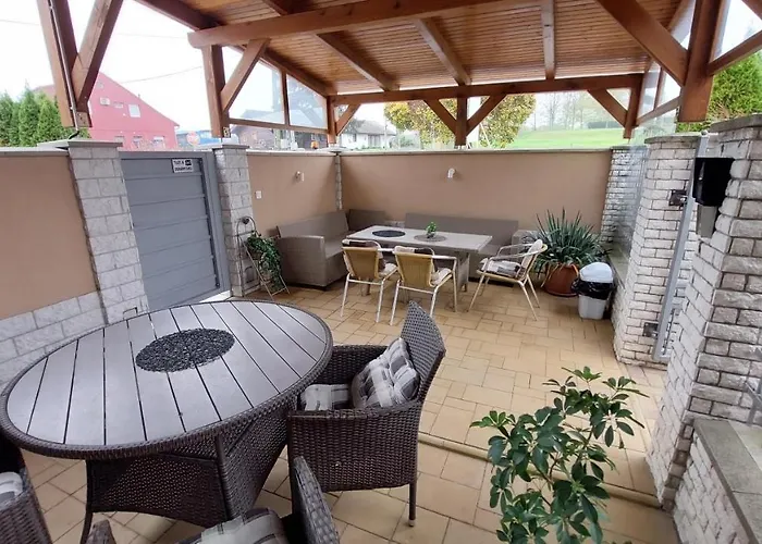 Farao Vendeghaz זלאגרסג