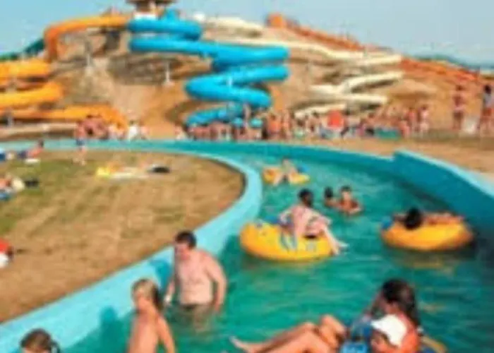 בית הארחה Farao Vendeghaz 3*