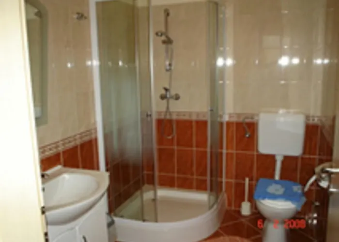 בית הארחה Farao Vendeghaz 3*